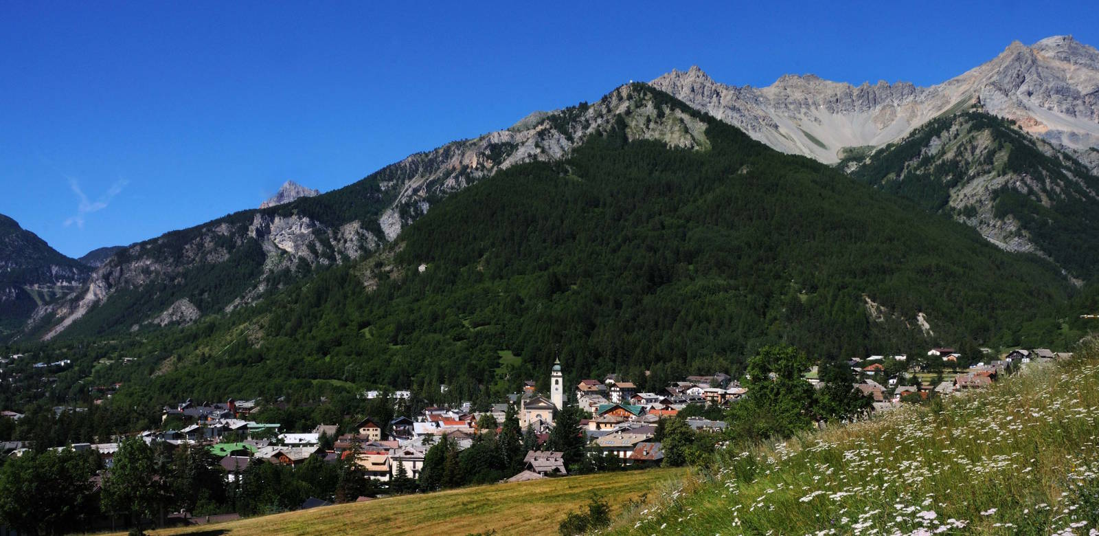 Richiedi un’offerta per la tua vacanza a Bardonecchia
